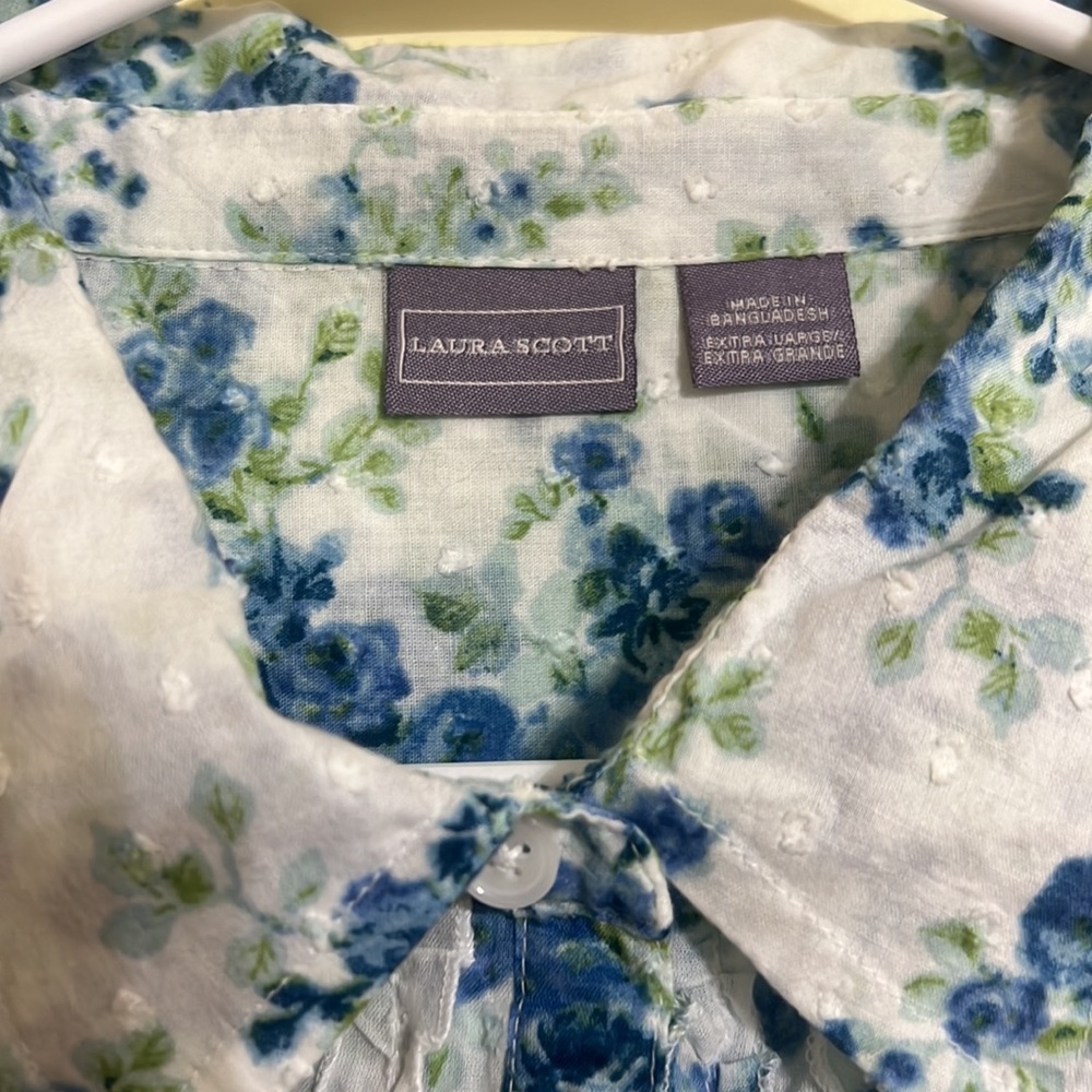 Button down blouse - Picture 3 of 5